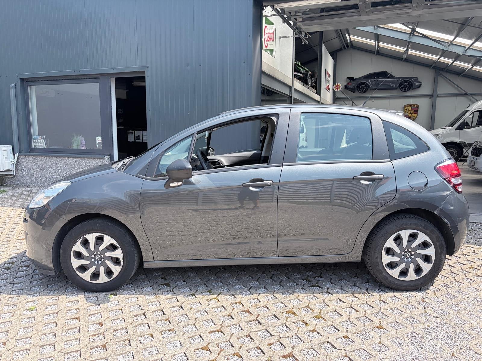 Citroën C3 Benzine - Gereviseerde motor, Auto's, Voorwielaandrijving, Euro 5, Stof, Zwart