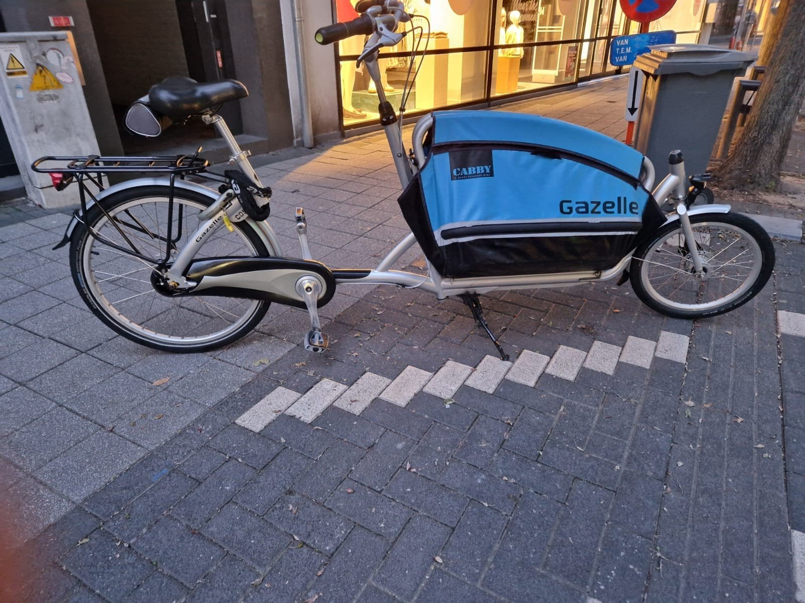 Gazelle bakfiets, Fietsen en Brommers, Fietsen | Bakfietsen, Zo goed als nieuw, Gazelle, 4 kinderen of meer, Trommelrem, Ophalen