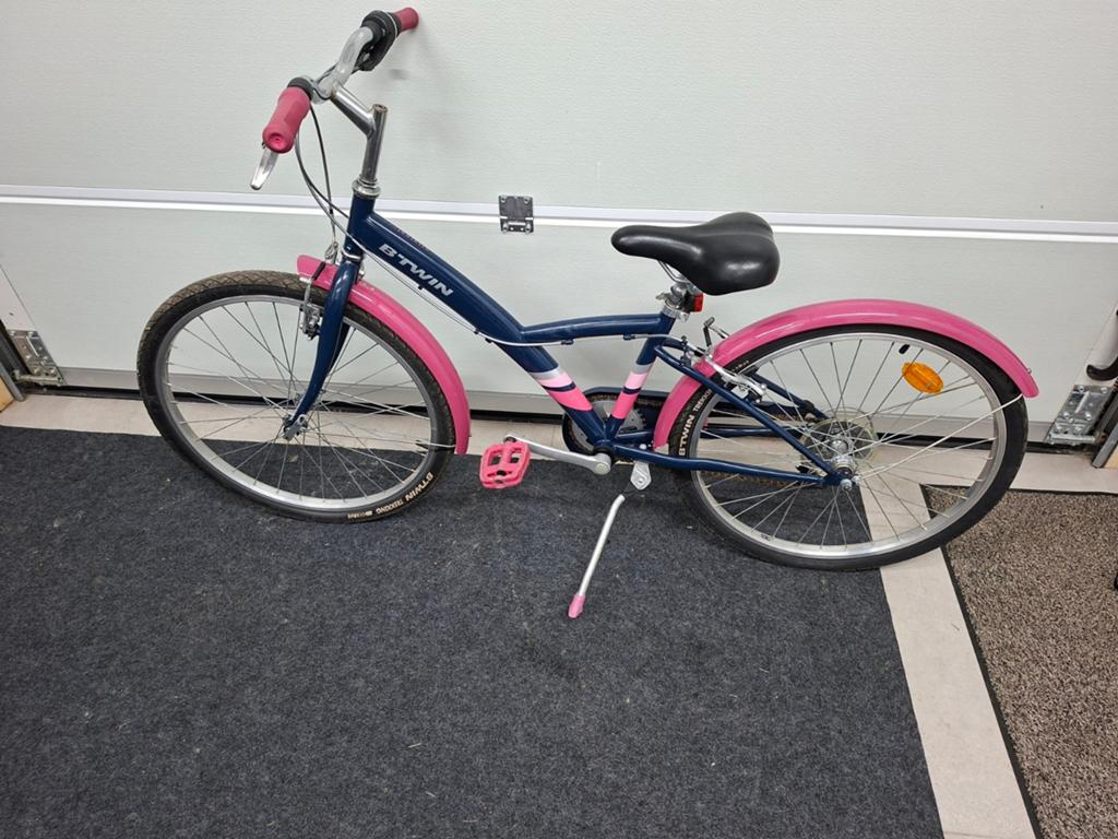 Meisjesfiets, Fietsen en Brommers, Ophalen, Velgrem, B-Twin, Gebruikt