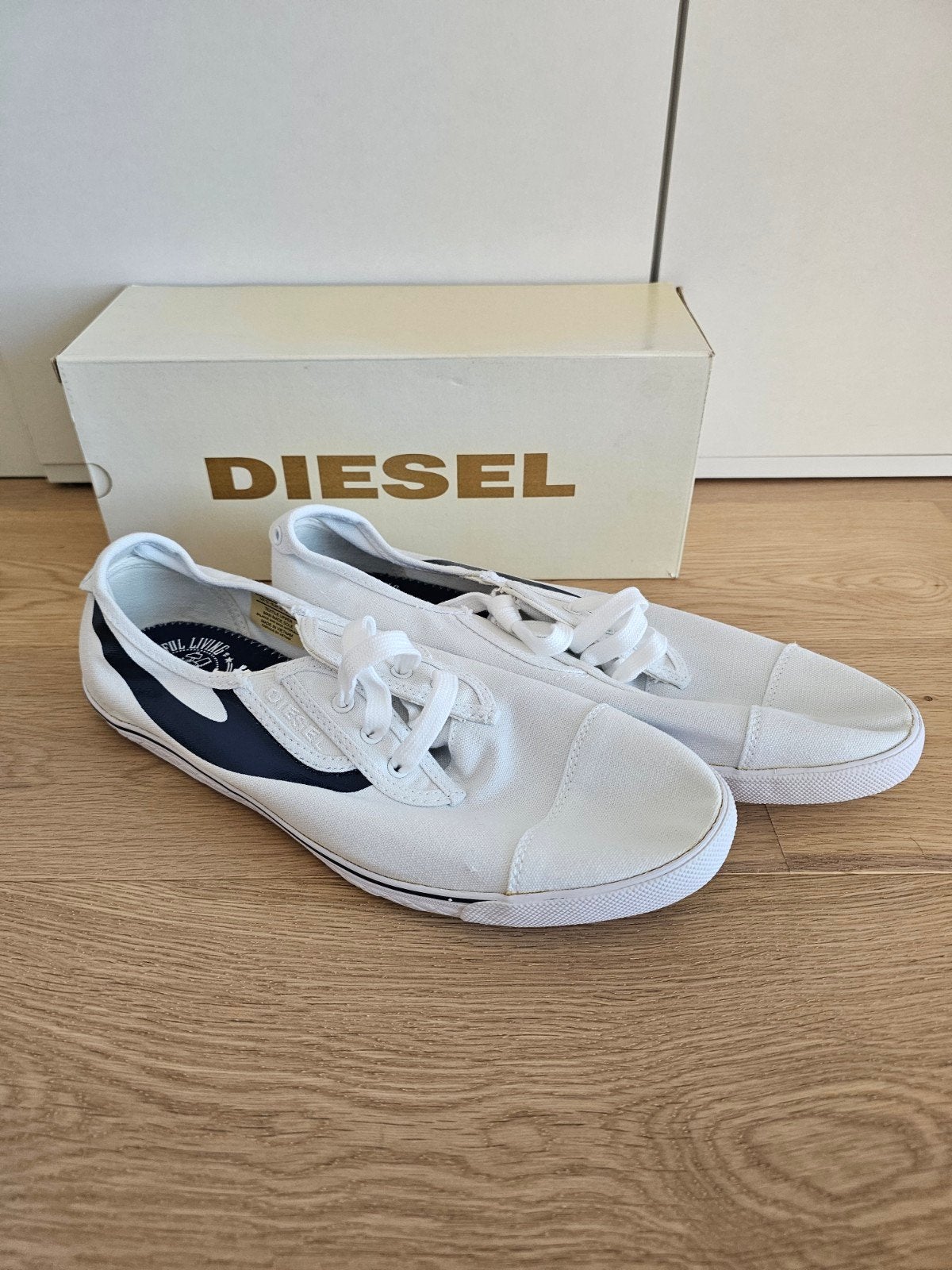 Diesel sneakers schoenmaat 45 Wit/Blauw Nieuw, Kleding | Heren, Schoenen, Ophalen, Diesel, Wit, Nieuw