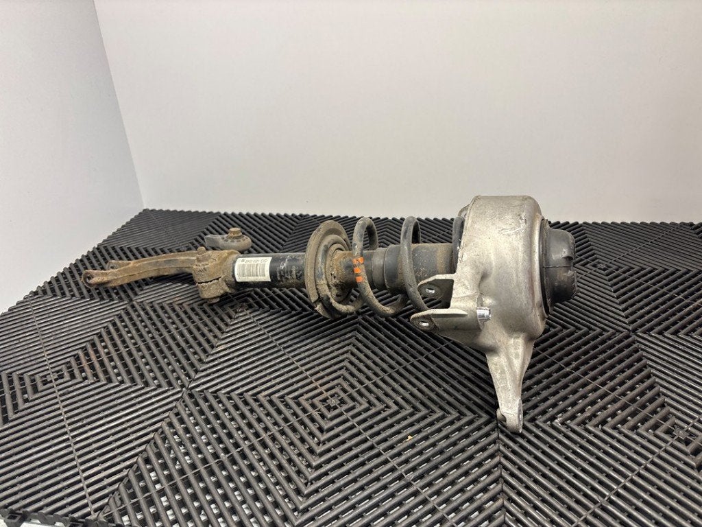 AMORTISSEUR OU ABSORBEUR DE CHOC AVANT DROIT Audi A4 (B8), Auto-Union-Straße  1,
85057  Ingolstadt, DE, Info@audi.de, Audi, Utilisé
