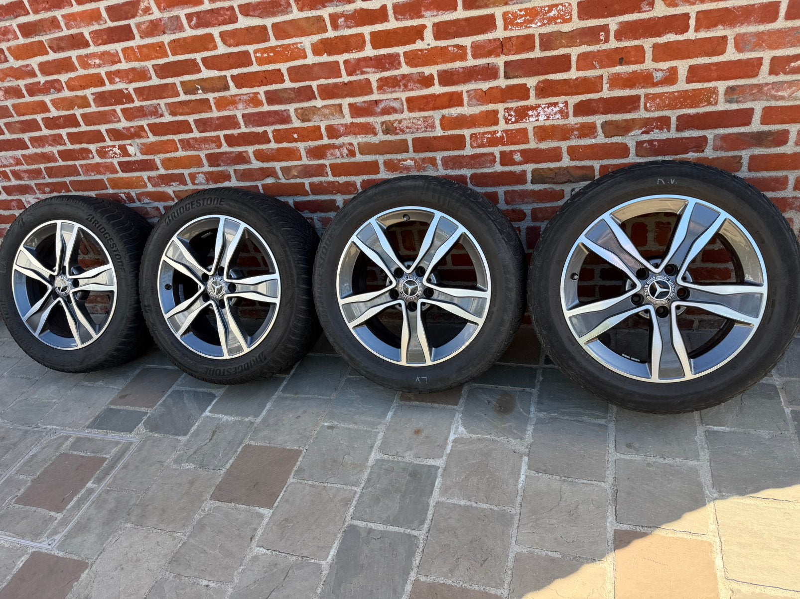 Orginele Mercedes velgen met winterbanden 225.50.17, Auto-onderdelen, Ophalen of Verzenden, Winterbanden, Velg(en)