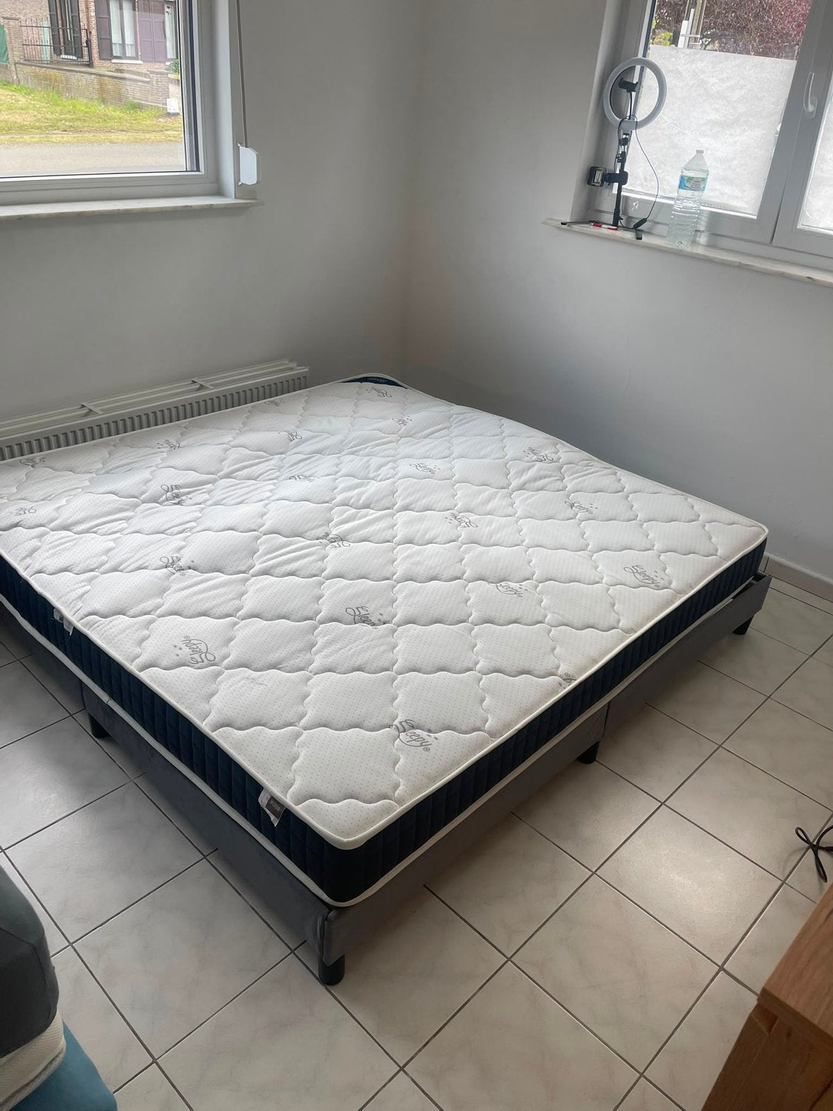 Matras 200 op 200 nieuw Sleepy, Huis en Inrichting, Ophalen, Zo goed als nieuw, Matras