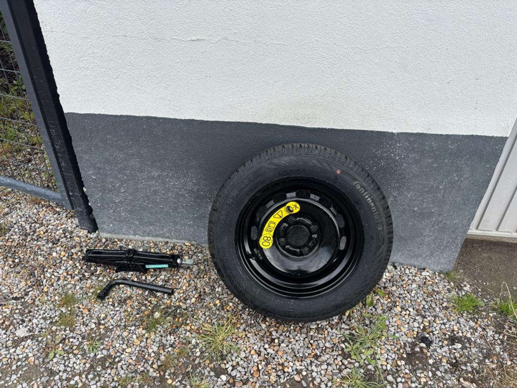 Nieuw reservewiel van Ford met 4-seizoenenband (175/65R14 86, Auto-onderdelen, Ophalen, Nieuw, Ford