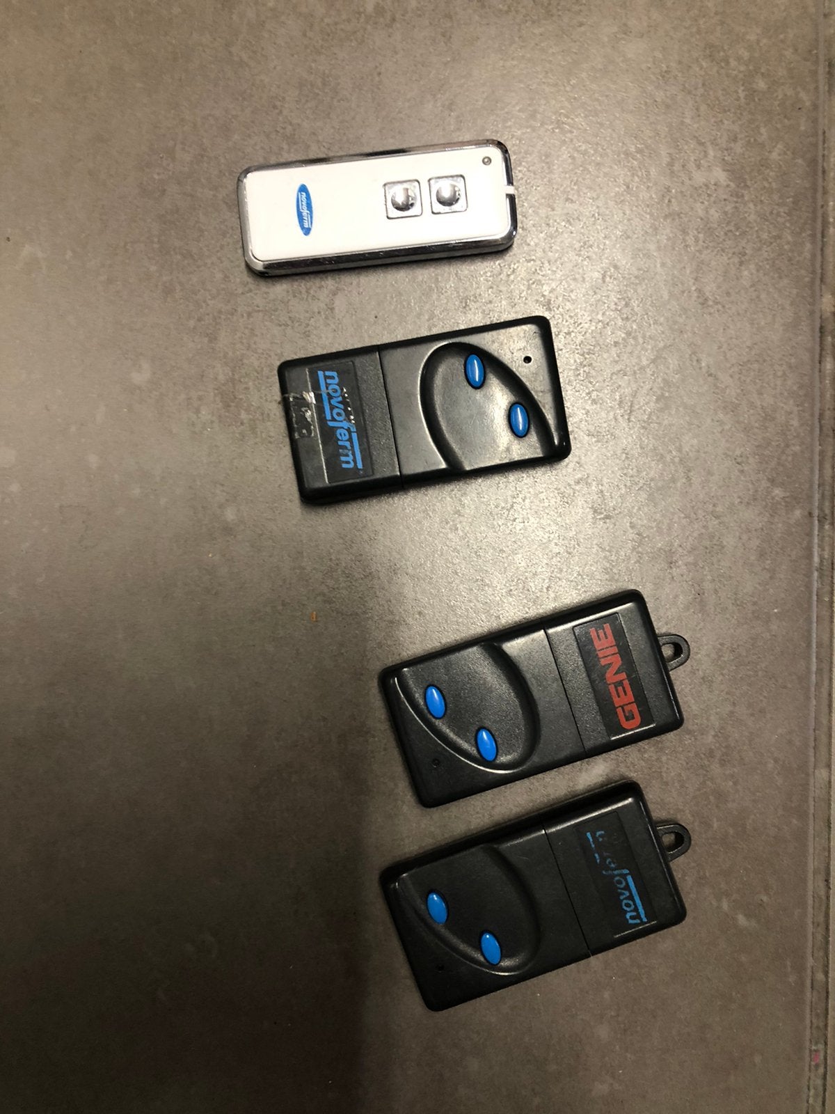 noxoferm novoport 1-2-3- handzenders, Electroménager, Pièces & Accessoires, Enlèvement ou Envoi, Utilisé