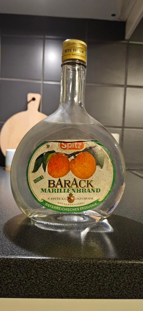 Verschillende oude flessen alcohol, Verzamelen, Parfumverzamelingen, Ophalen