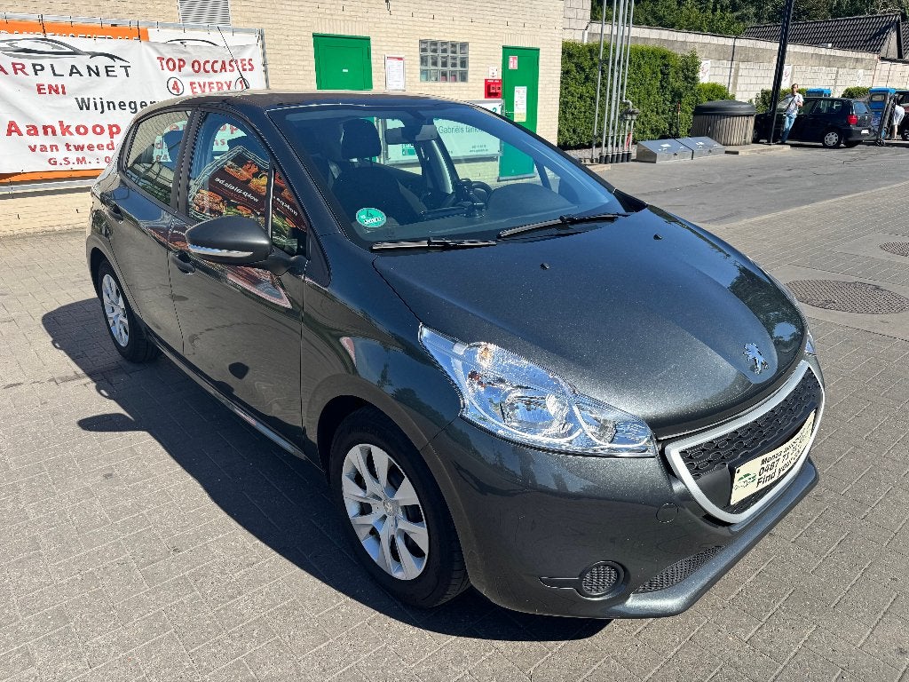 PEUGEOT 208, Voorwielaandrijving, Stof, 1199 cc, https://public.car-pass.be/vhr/74ccb3cb-7669-43bb-9006-e34946b9791b