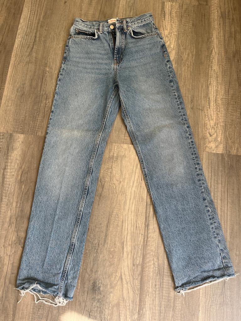 Only dames jeans lichtblauw denim – maat 25/32, Kleding | Dames, Spijkerbroeken en Jeans, Ophalen, Nieuw, Blauw, W27 (confectie 34) of kleiner