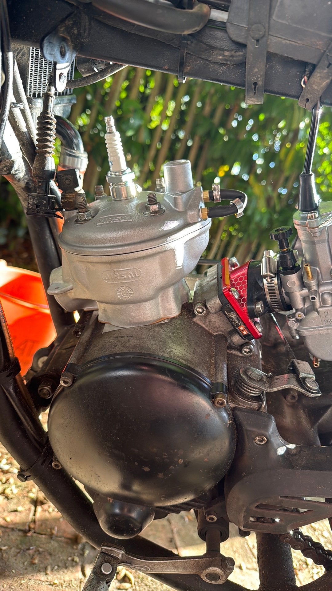 GEZOCHT uitlaat am6 voor een 70cc airsal cillinder, Ophalen, Zo goed als nieuw, Uitlaat