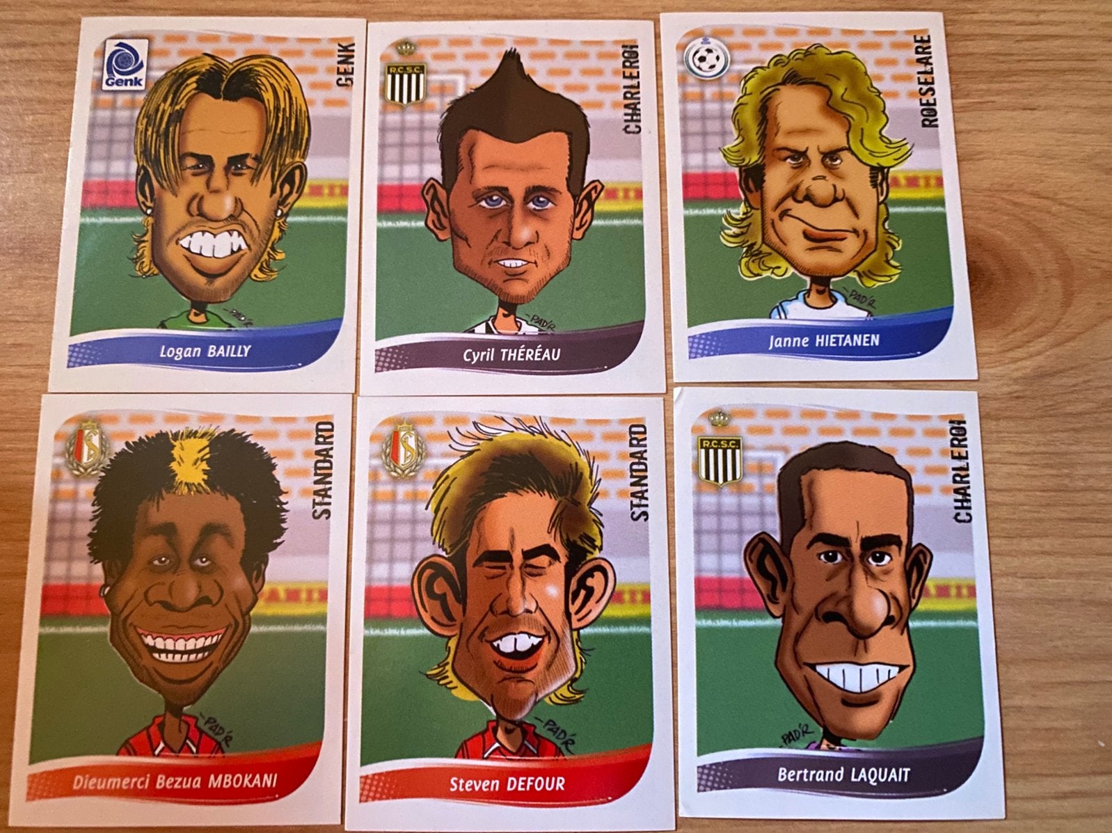 90 panini stickers ‘Football 2009’, Enlèvement ou Envoi, Comme neuf
