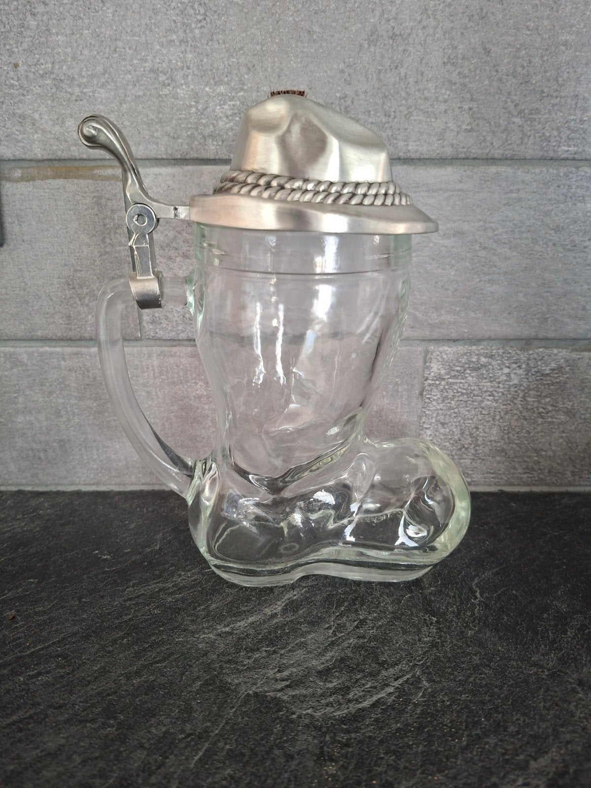 Bierglas met tinnen Tiroler hoed deksel, Glas, Ophalen, Zo goed als nieuw, Met deksel