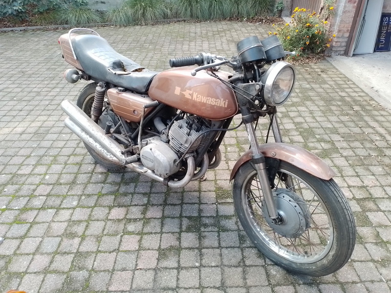 Kawasaki S2 350