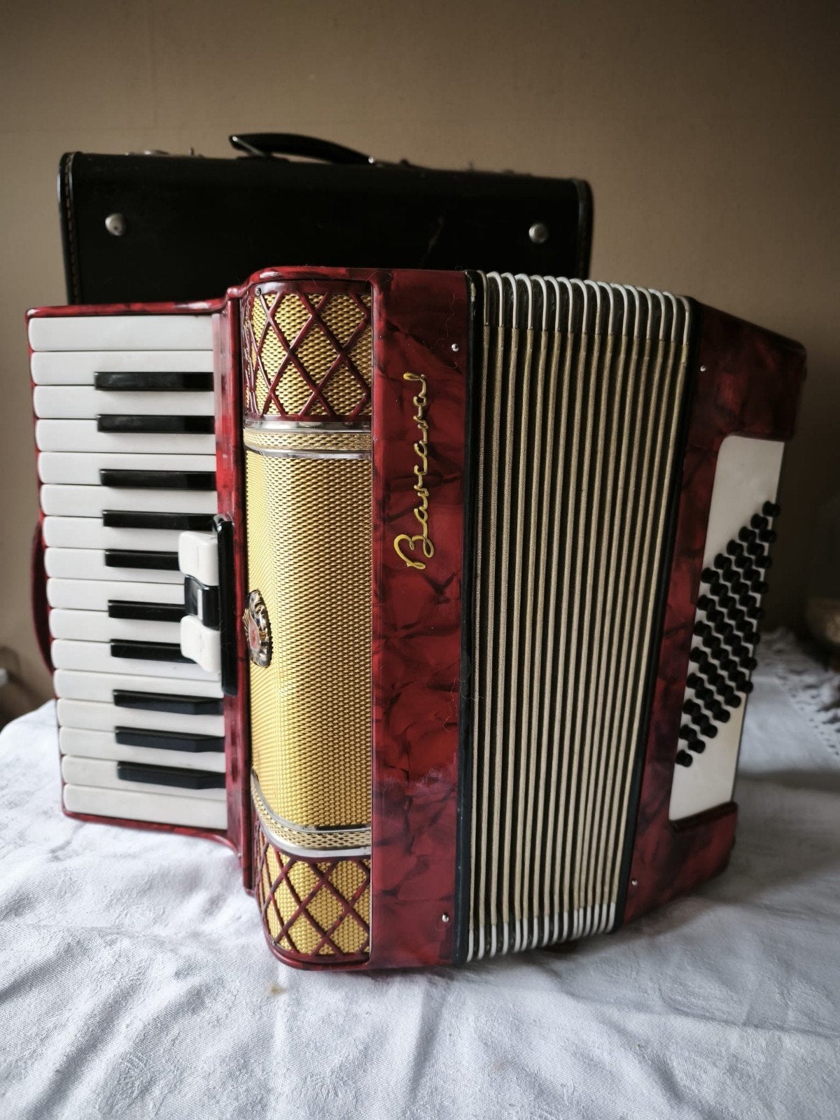 Vintage Barcarole accordeon — met originele koffer, 48-bas, Met koffer