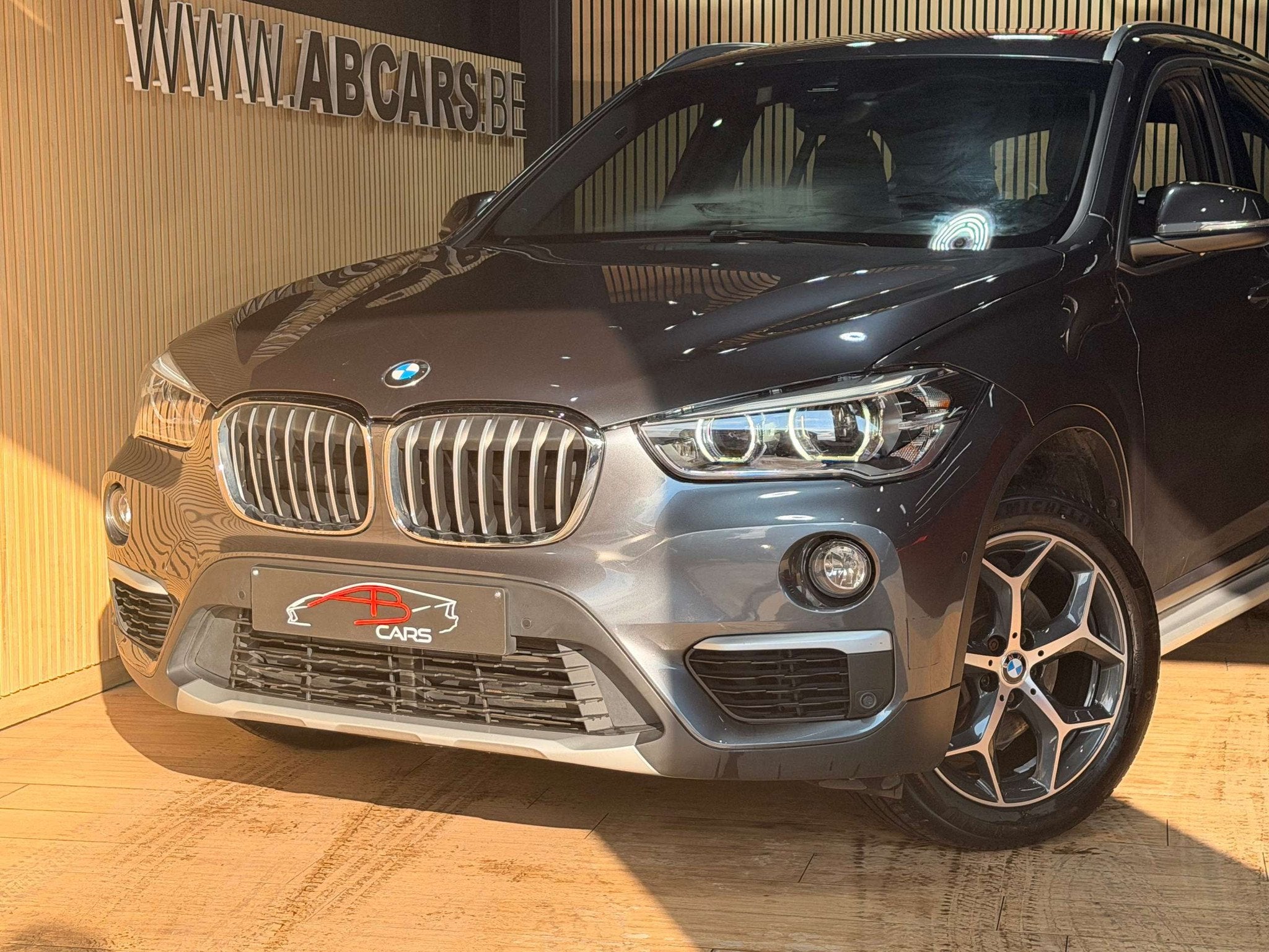 BMW X1 1.5i sDrive18 * SPORT X LINE * GAR 12 MOIS *, Autos, BMW, Argent ou Gris, Achat, Euro 6, Entreprise