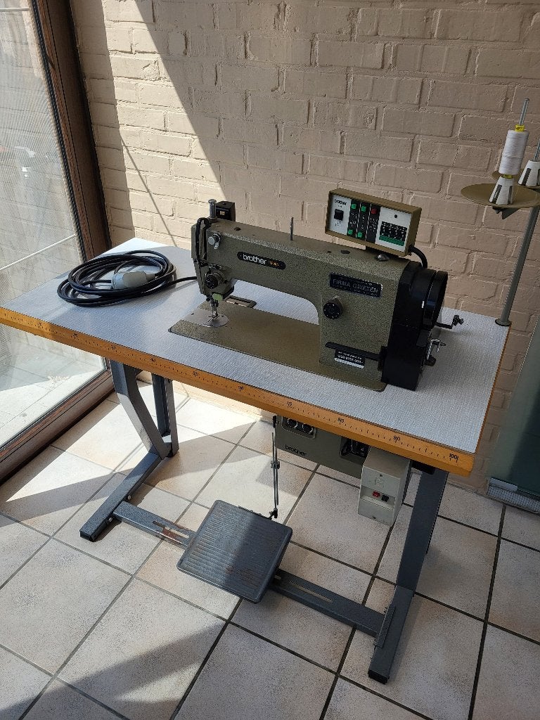 industrieel naaimachine Brother Exetra, Hobby en Vrije tijd, Naaimachines en Toebehoren, Ophalen, Gebruikt, Naaimachine, Industrieel