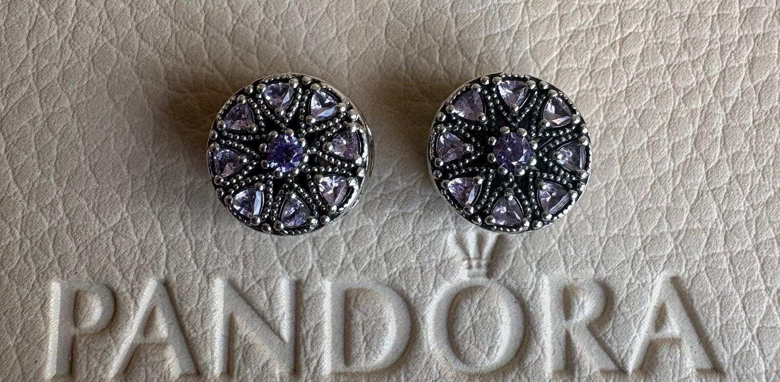 PANDORA, Bijoux, Sacs & Beauté, Bracelets à breloques, Neuf, Enlèvement ou Envoi, Pandora, 2 ou 3 bracelets à breloques
