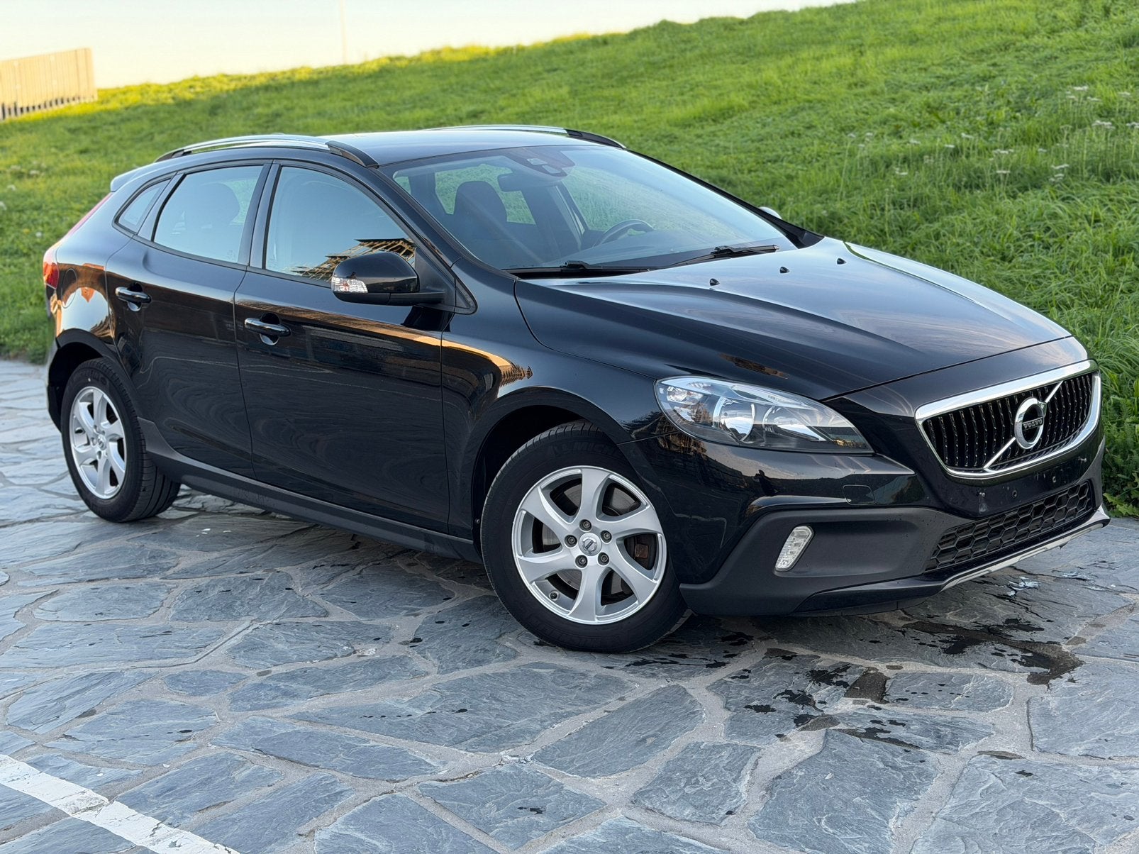 Volvo v40 2.0d / Cross Country / Euro6 / Garantie, Auto's, Voorwielaandrijving, Testrit aan huis, Stof, 4 cilinders