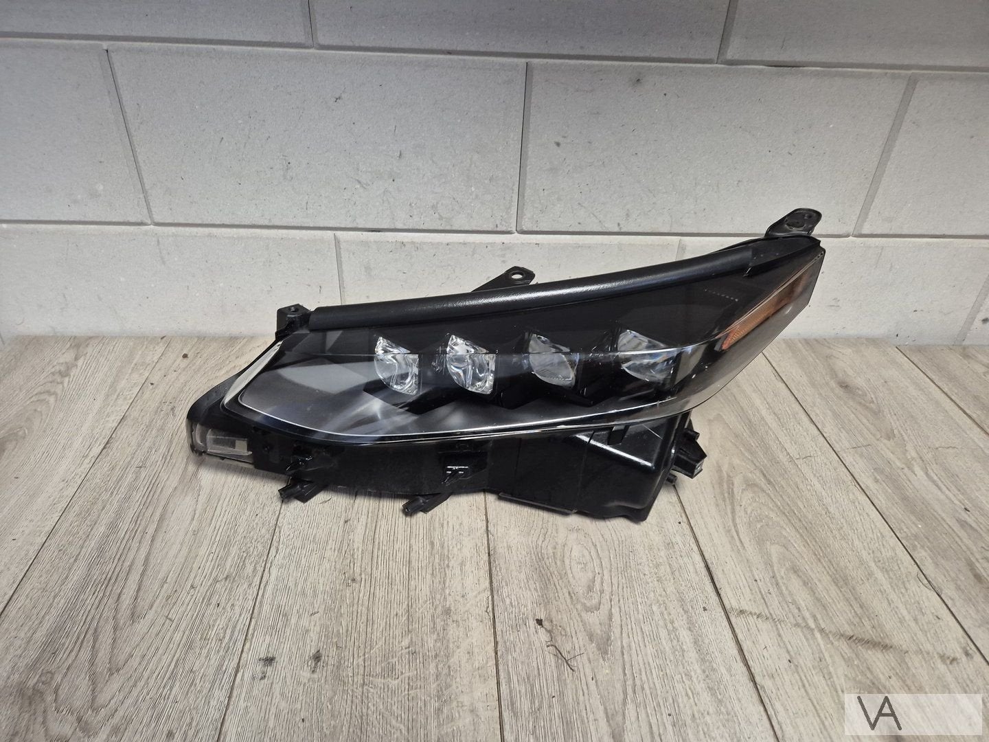 Toyota Mirai 2014 - 2020 koplamp links LED schadevrij €500, Gebruikt, -, -, Ophalen of Verzenden