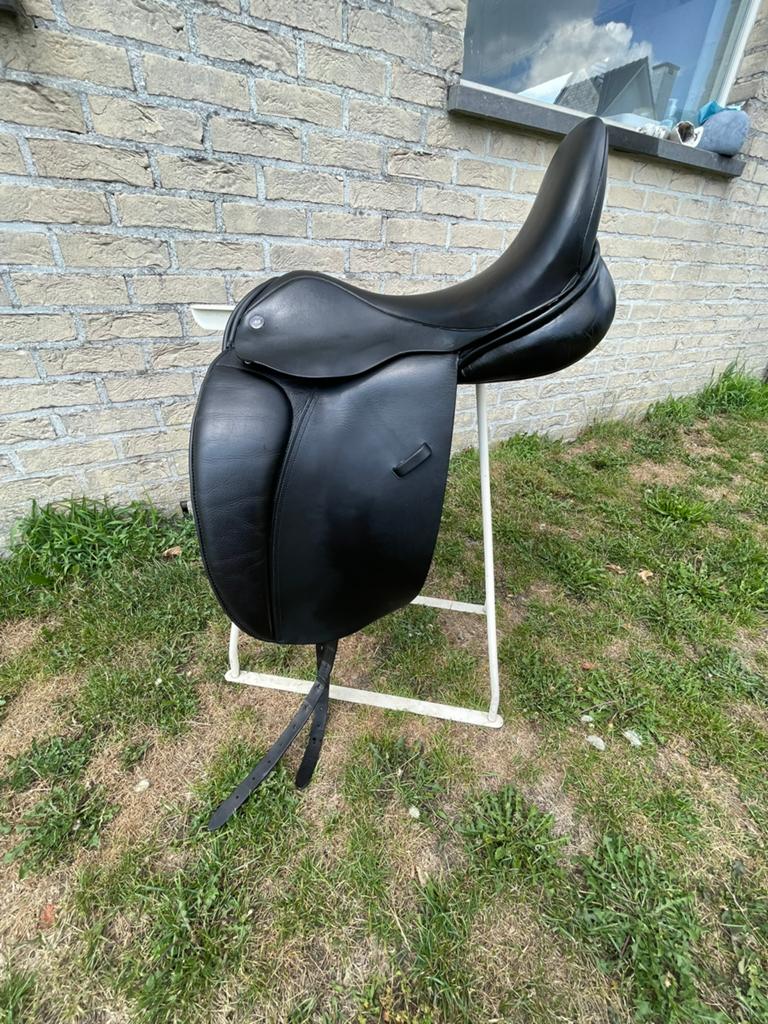 Selle de dressage Brandt, Enlèvement, Utilisé, Dressage