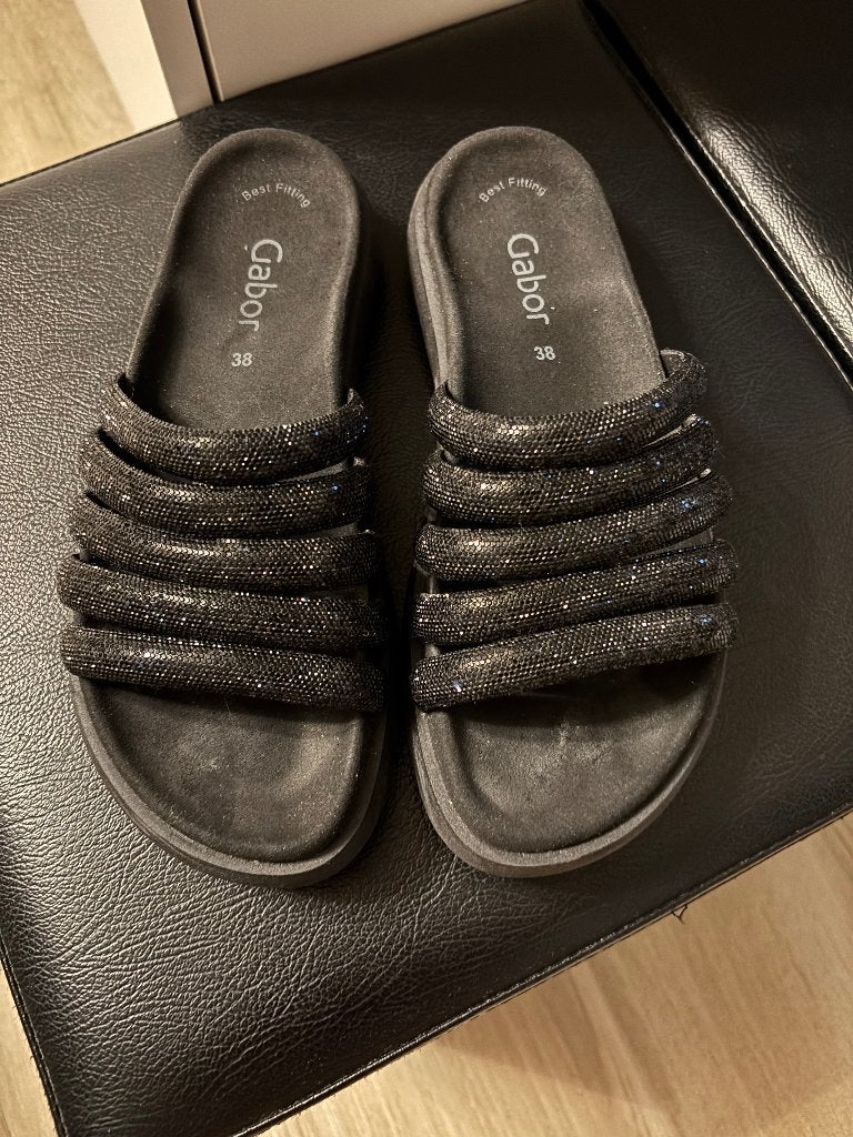 Gabor zwarte slippers maat 38 als nieuw, Kleding | Dames, Schoenen, Zwart, Gabor, Zo goed als nieuw, Ophalen
