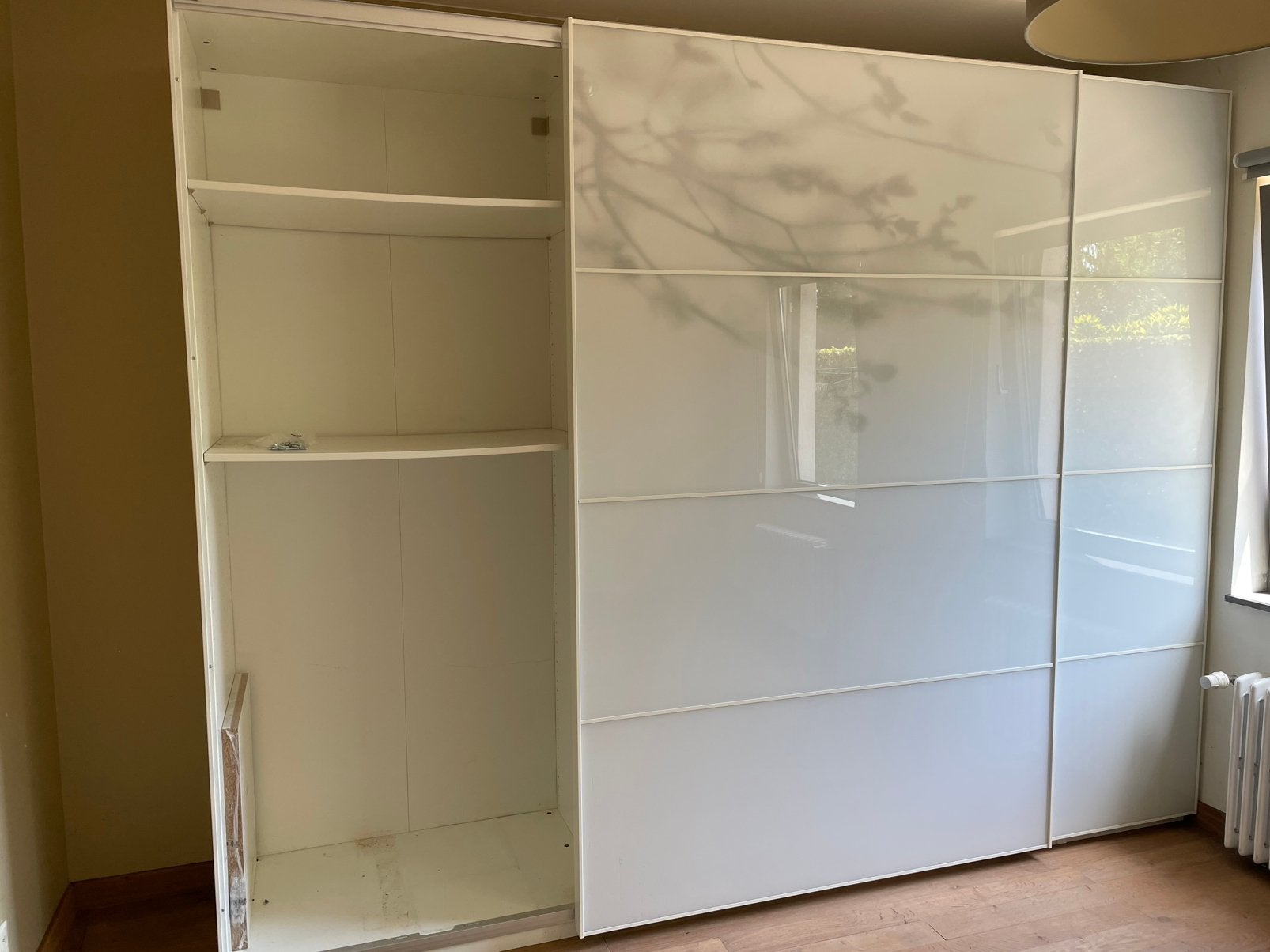 Grote kleerkast met schuifdeuren, Enlèvement, Utilisé