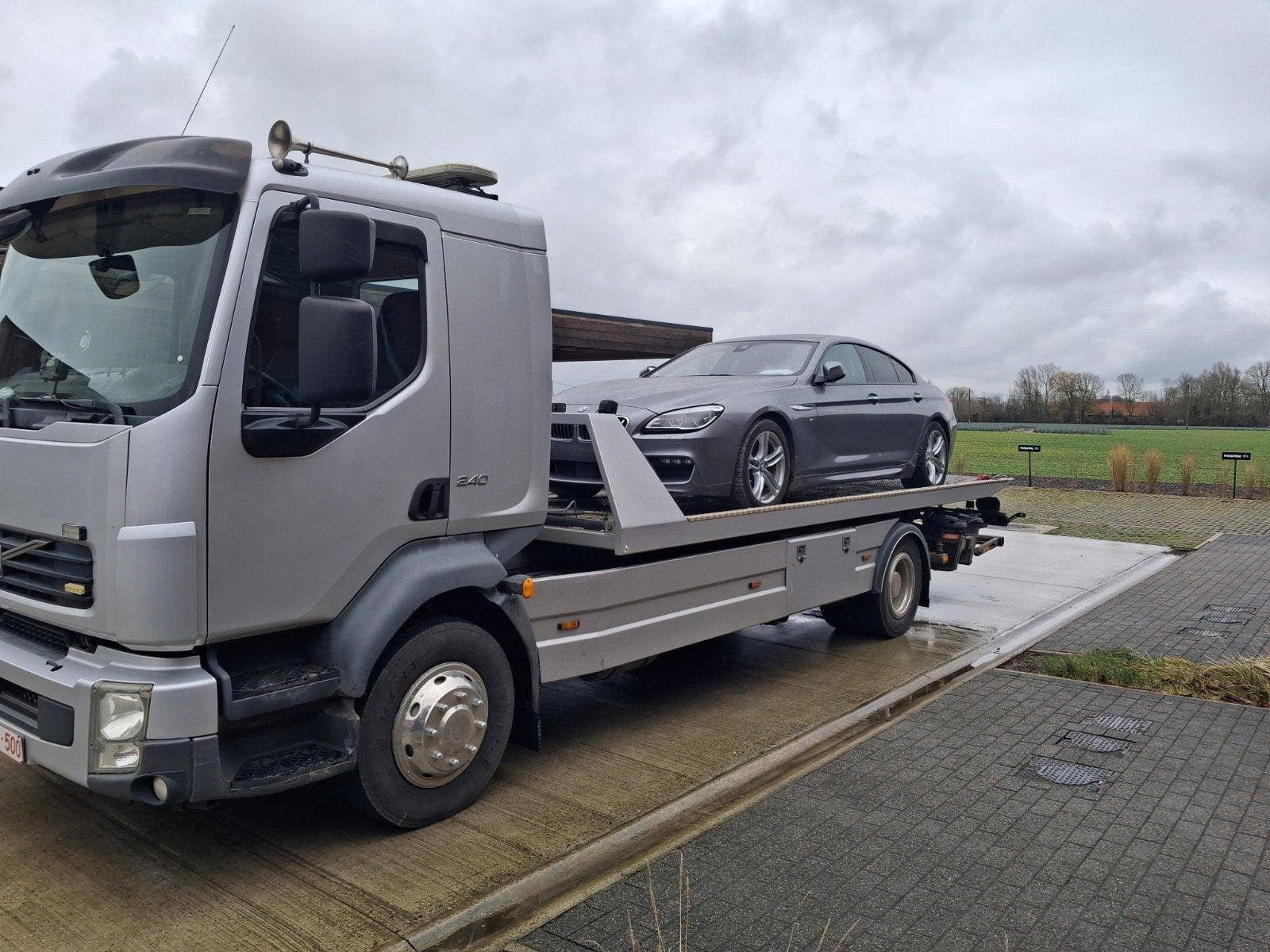 Volvo 12.240, Te koop