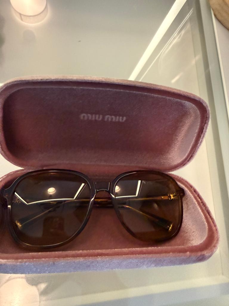 Zonnebril Miu Miu, Handtassen en Accessoires, Zonnebrillen en Brillen | Dames, Ophalen of Verzenden, Nieuw, Zonnebril