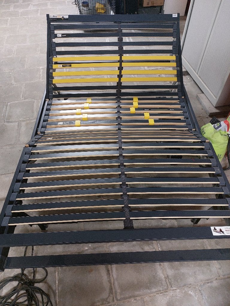 Bed elektrisch Bossflex 400 + matras, Ophalen, Eenpersoons, Zwart, Zo goed als nieuw