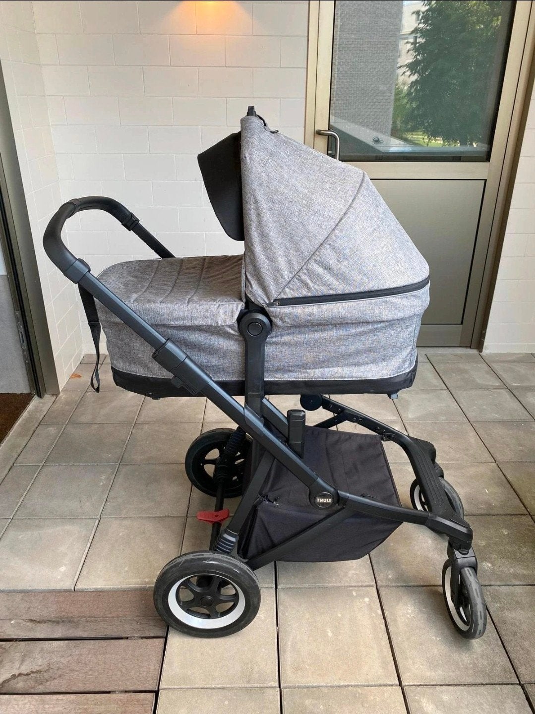 Thule Sleek combiwagen, Zo goed als nieuw, Combiwagen, Verstelbare duwstang, Ophalen