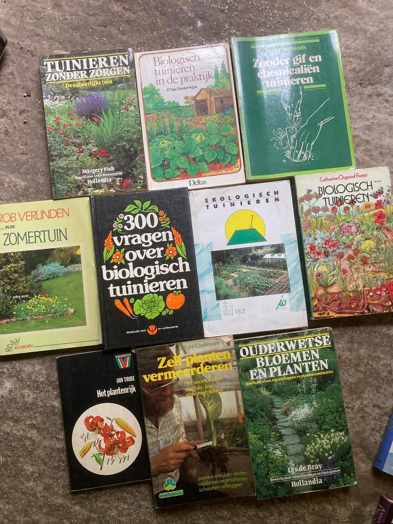 BIOLOGISCH tuinieren/10 boekjes samen €20, Boeken, Ophalen of Verzenden, Zo goed als nieuw