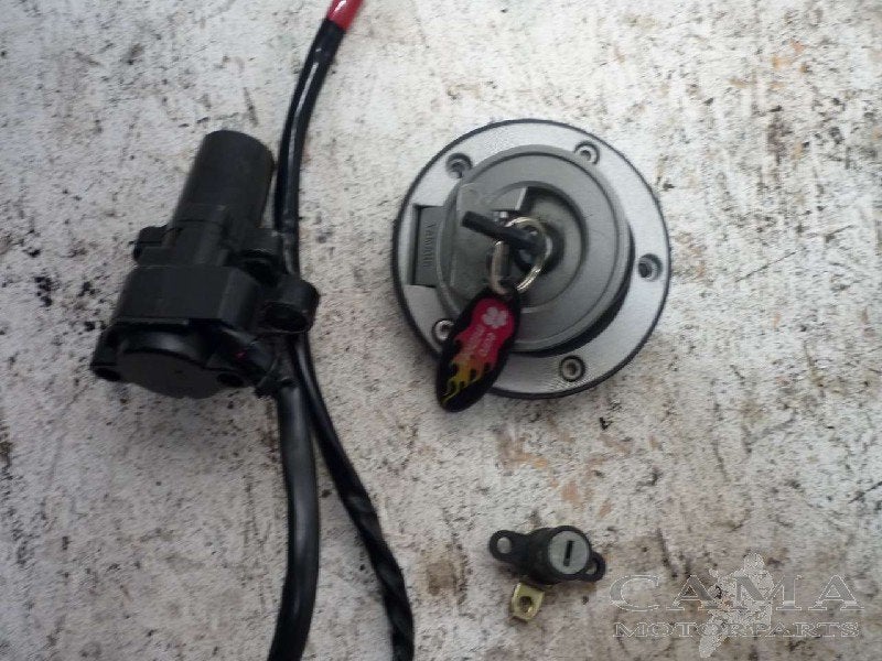ENSEMBLE DE VERROU ET CYLINDRE DE PORTES Yamaha, Dhr. S. di Majo, Utilisé, Info@cama-motorparts.nl, P.J. Troelstraweg 8 8
3144 CX  MAASSLUIS, NL