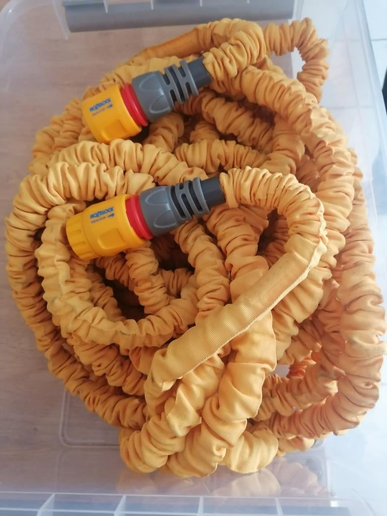Waterslang flexibel merk Hozelock, Ophalen