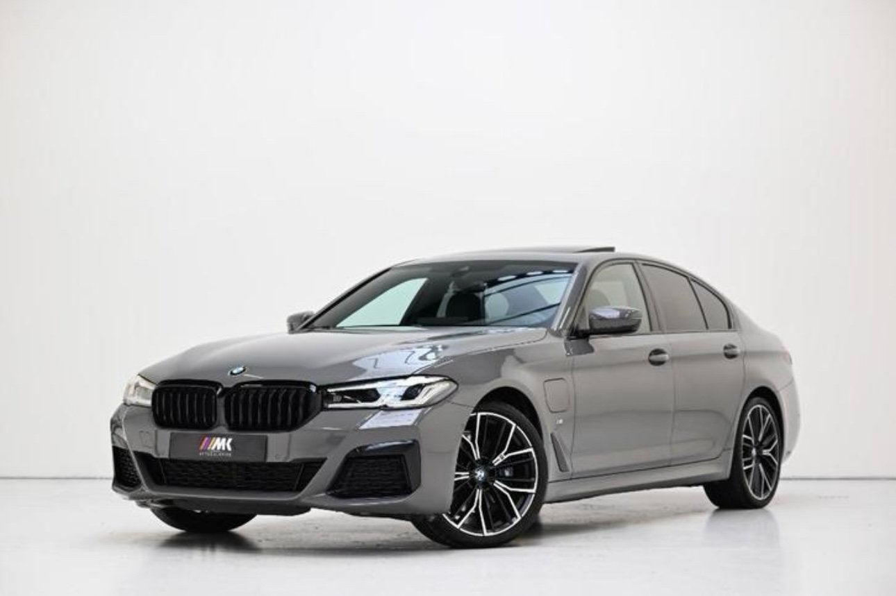 BMW 530e G30 M Sport 292pk – Nardo Grey – Pano – 20” M, Auto-onderdelen, Ophalen, Voor, BMW