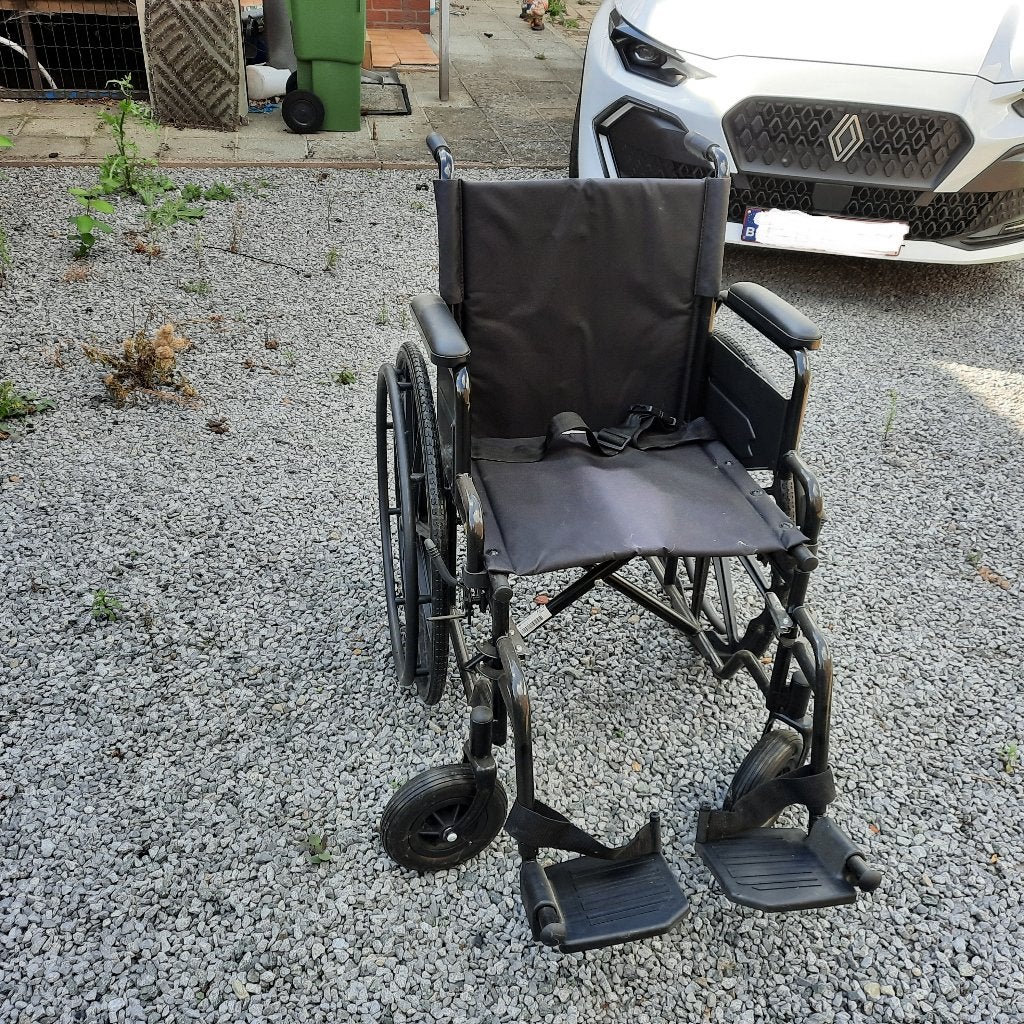 Chaise roulante, Divers, Chaises roulantes, Enlèvement, Pliant, Neuf, Fauteuil roulant à pousser