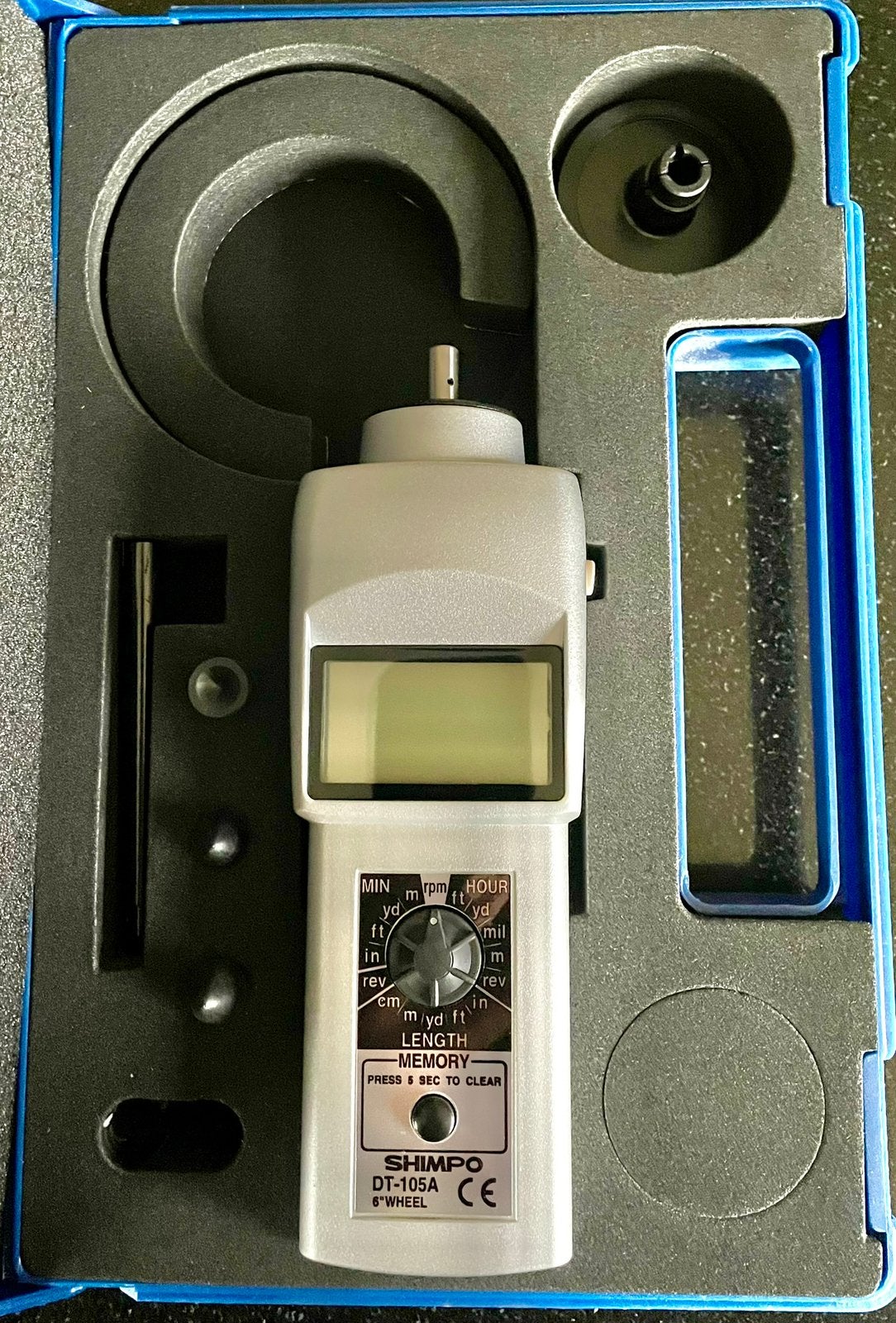 Tachymètre numérique modèle DT-105A, Enlèvement, Comme neuf
