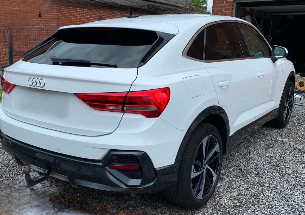 Audi Q3 Sportback  blanche modèle 2022, Autos, Achat, Particulier, Tissu, Blanc