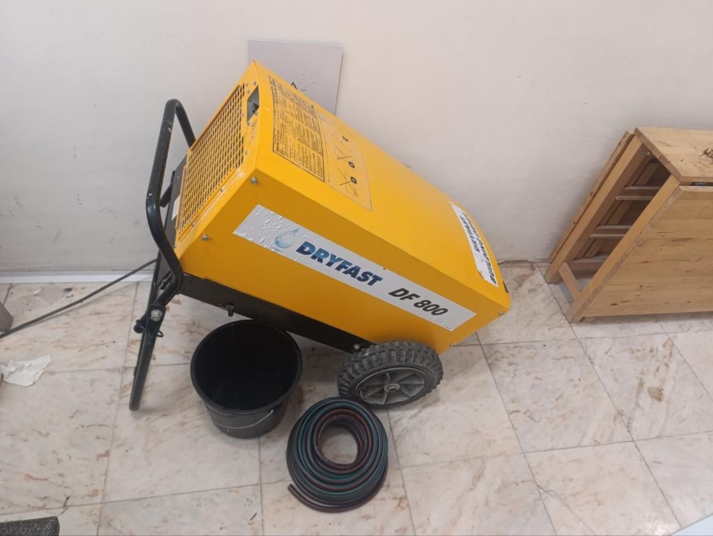À Louer Déshumidificateur DF800 150L/24H à partir de 40€/sem