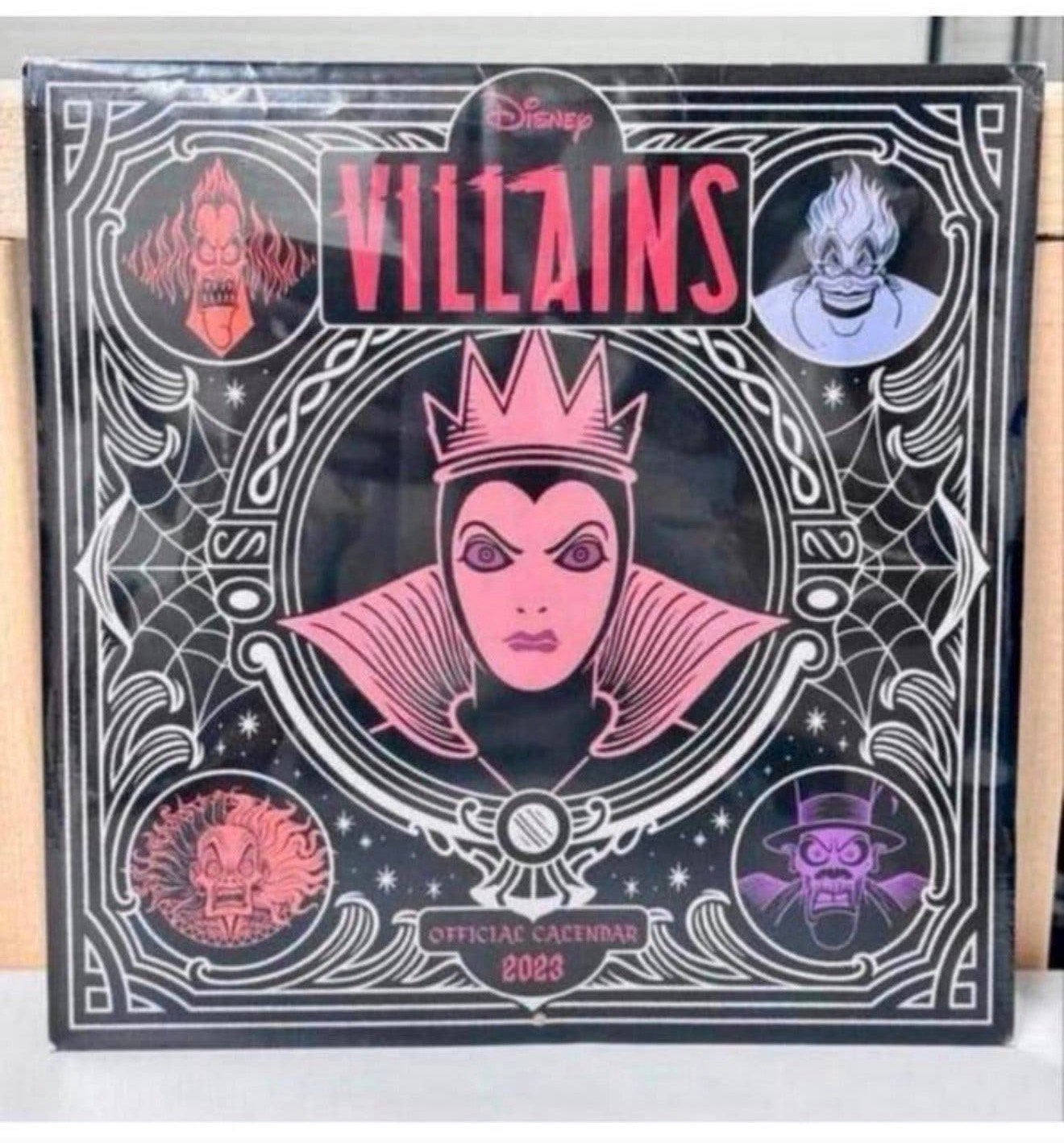 Calendrier officiel Disney Villains 2023 en taille L, Divers, Enlèvement ou Envoi, Calendrier mensuel, Neuf