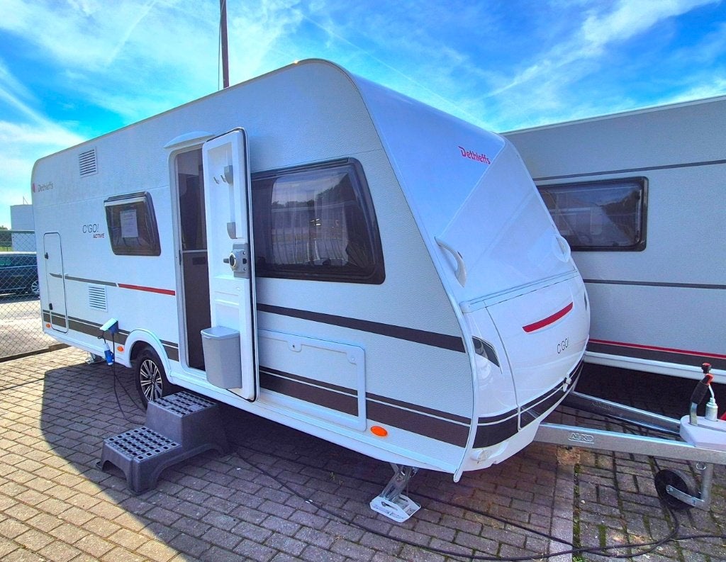 Dethleffs C’go 495 QSK Active, Dwarsbed, Schokbreker, Bedrijf, Treinzit