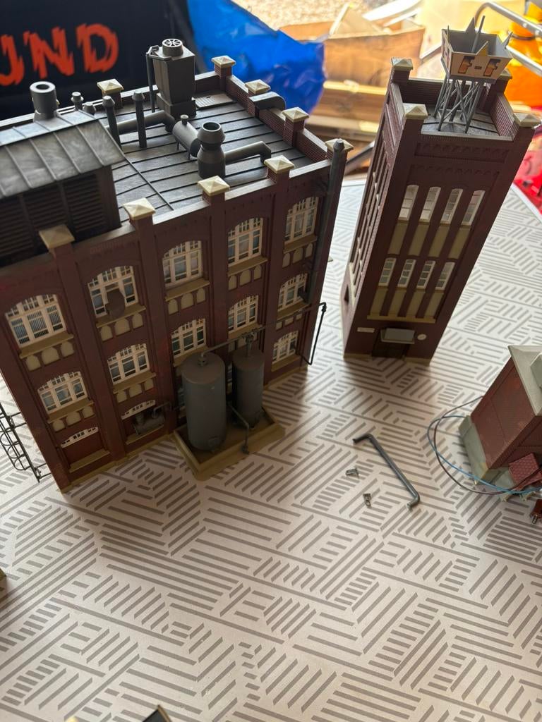 FALLER HO COMPLETE FABRIEK EN ROOKGENERATOR VOOR DECORTREIN, Hobby en Vrije tijd, Ophalen, Gebruikt, Brug, Tunnel of Gebouw, Overige merken