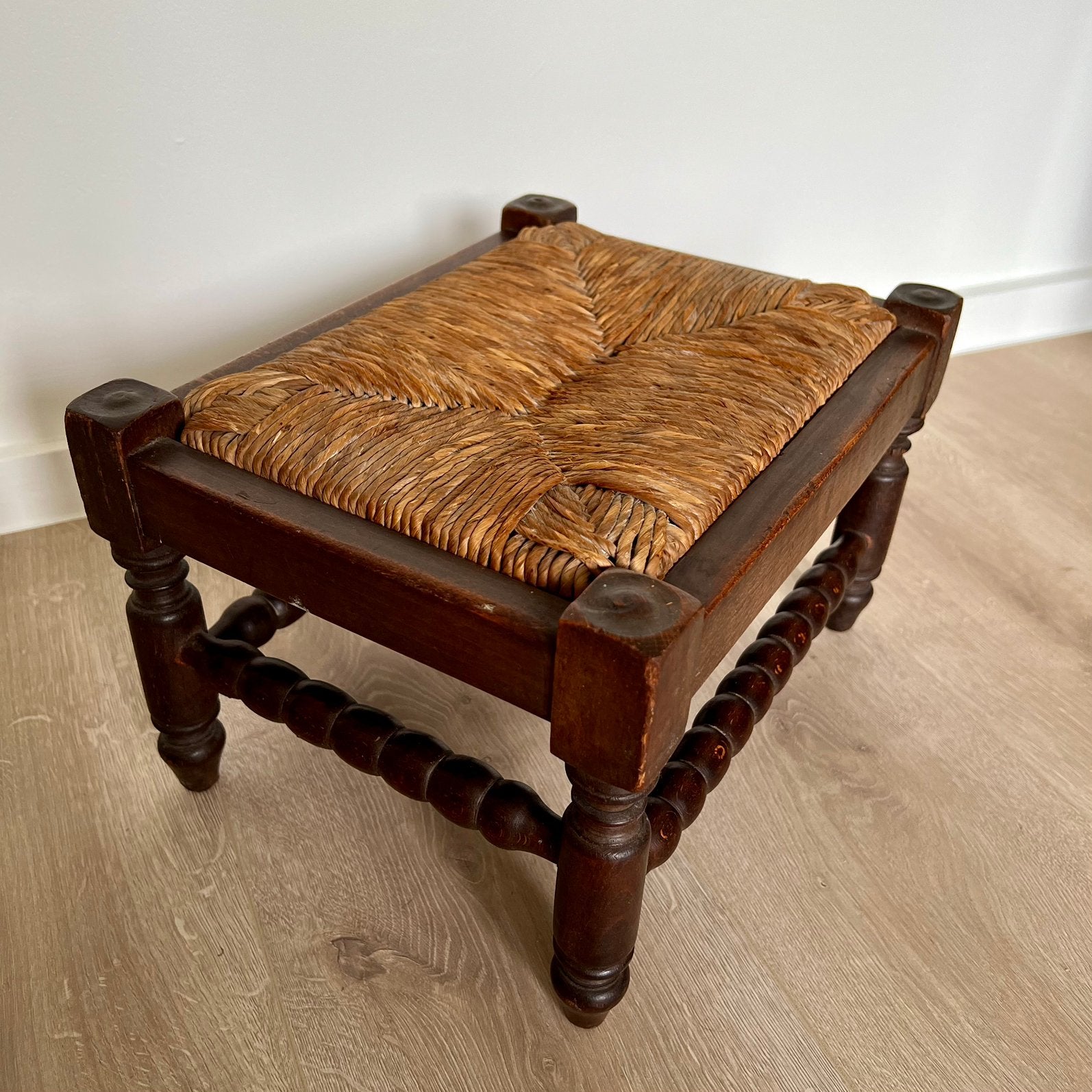 Antiek houten voetenbankje, Antiek en Kunst, Ophalen