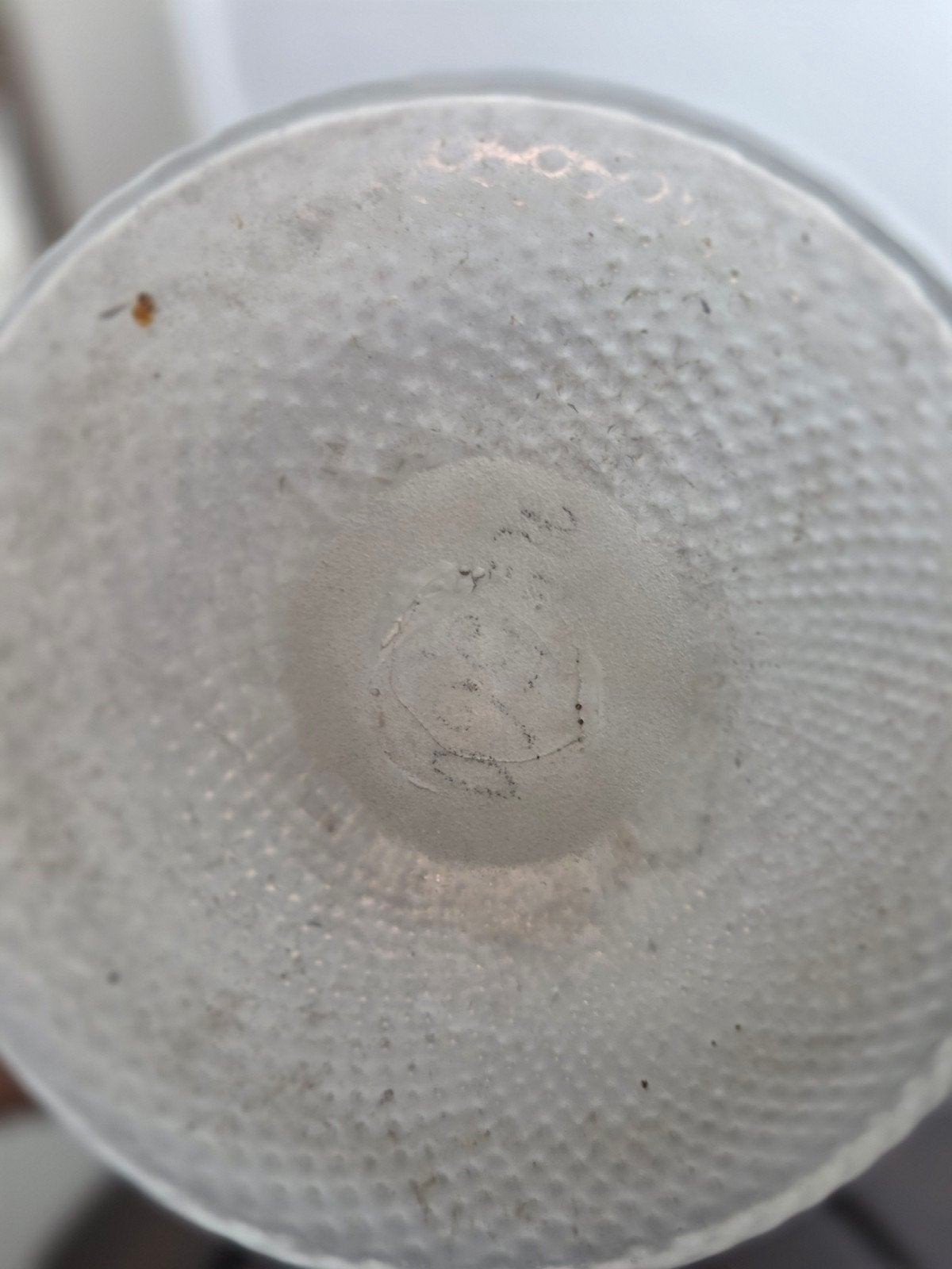 Glazen vaas met matte afwerking en bloemvormige mond, Ophalen of Verzenden, Glas