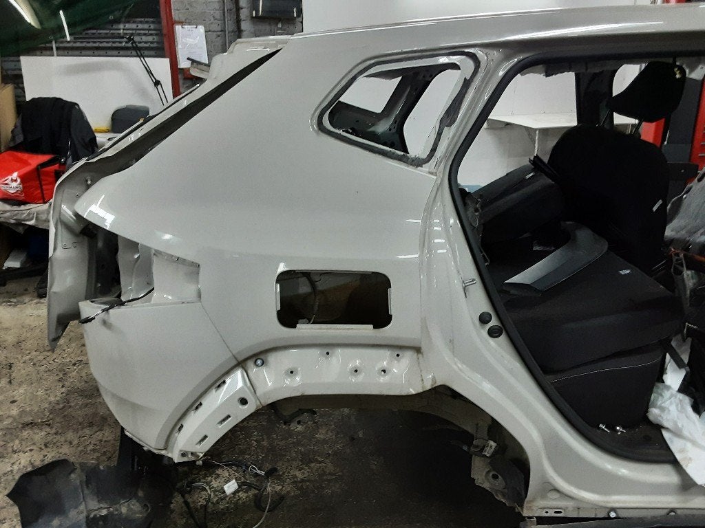 AILE ARRIÈRE DROIT Dacia Duster (DJF) (01-2023/-), Dacia, Renault Deutschland AG, Garde-boue, Utilisé