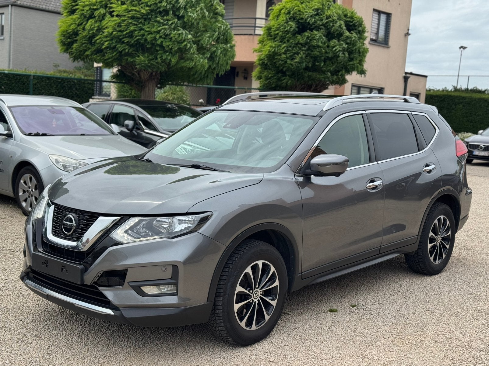 Nissan X-Trail 1.7 dCi Automaat 212.000km 12/2020 Export, Autos, Argent ou Gris, Achat, Entretenue par le concessionnaire, Noir