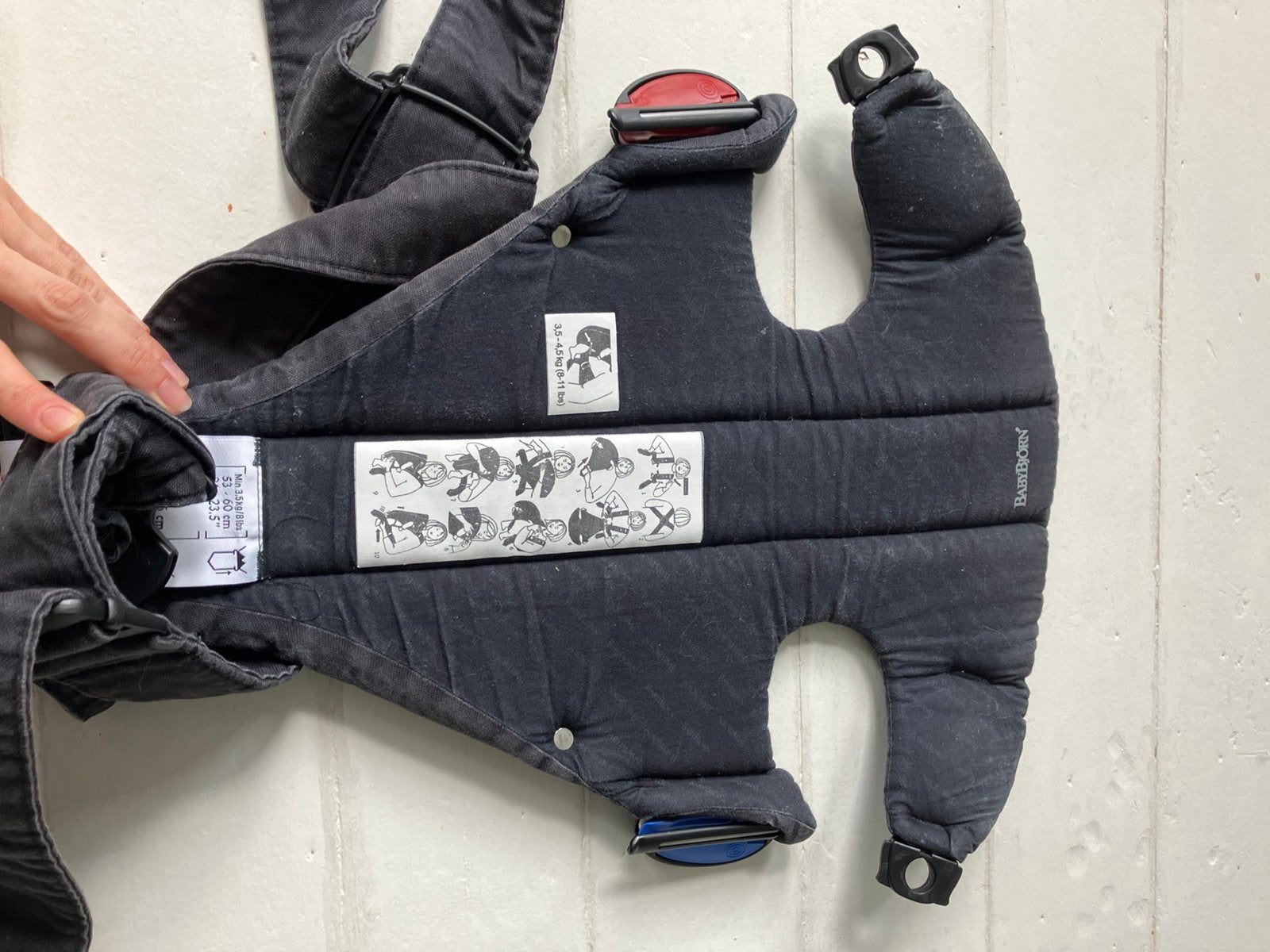 Draagzak Babybjorn mini zwart - buikdrager, Enfants & Bébés, Porte-bébé, Enlèvement, Baby Björn, Comme neuf