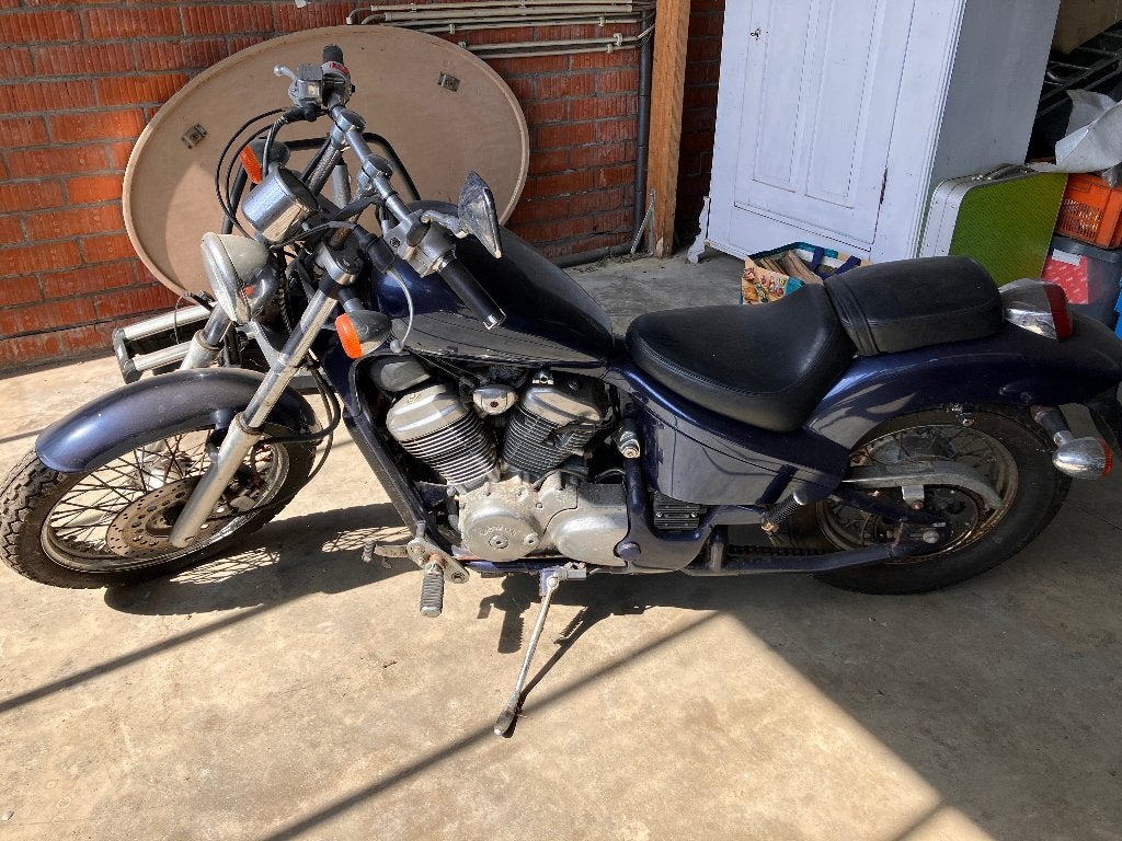 Honda shadow, Motos, 600 cm³, Occasion, 2 cylindres, Particulier