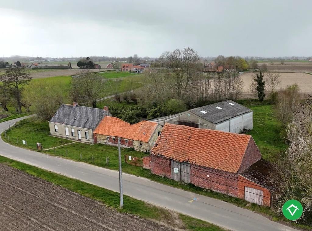 Rustig gelegen alleenstaande woning met loods en schuur, 886 kWh/m²/jaar, 174 m², Vrijstaande woning, 3 kamers