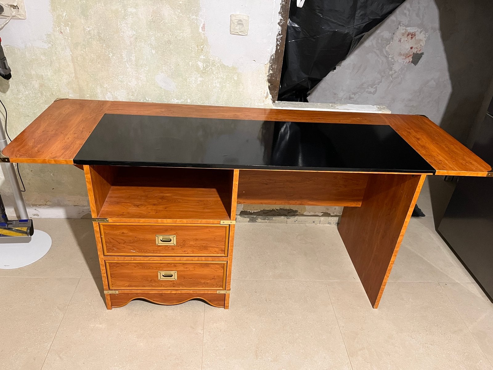 Bureau bon etat, Maison & Meubles, Enlèvement, Utilisé, Noir