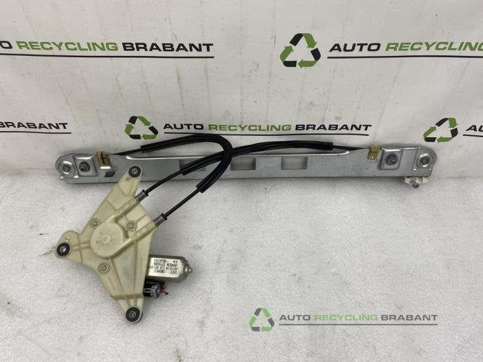 Mécanique vitre 4portes avant droite d'un Renault Master, Autos : Pièces & Accessoires, -, 3 mois de garantie, Utilisé, -