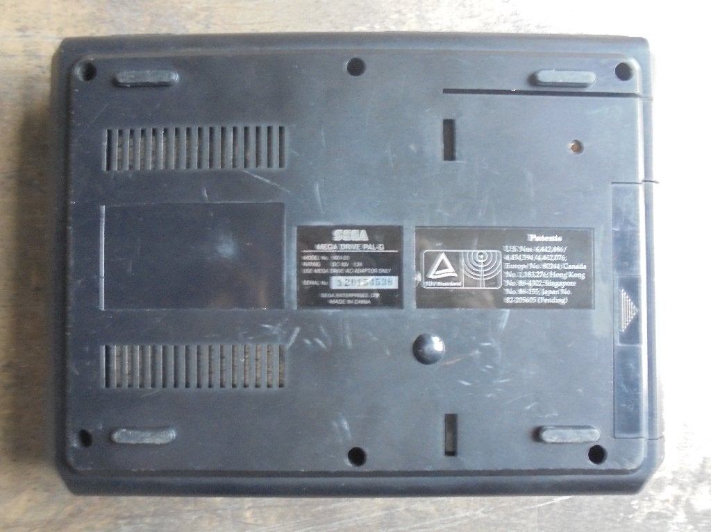 Sega Mega Drive spelconsole (zie foto's), Consoles de jeu & Jeux vidéo, Enlèvement ou Envoi, Utilisé, Avec 1 manette, Mega Drive